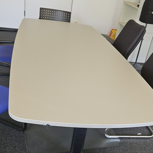 Konferenztisch - , /